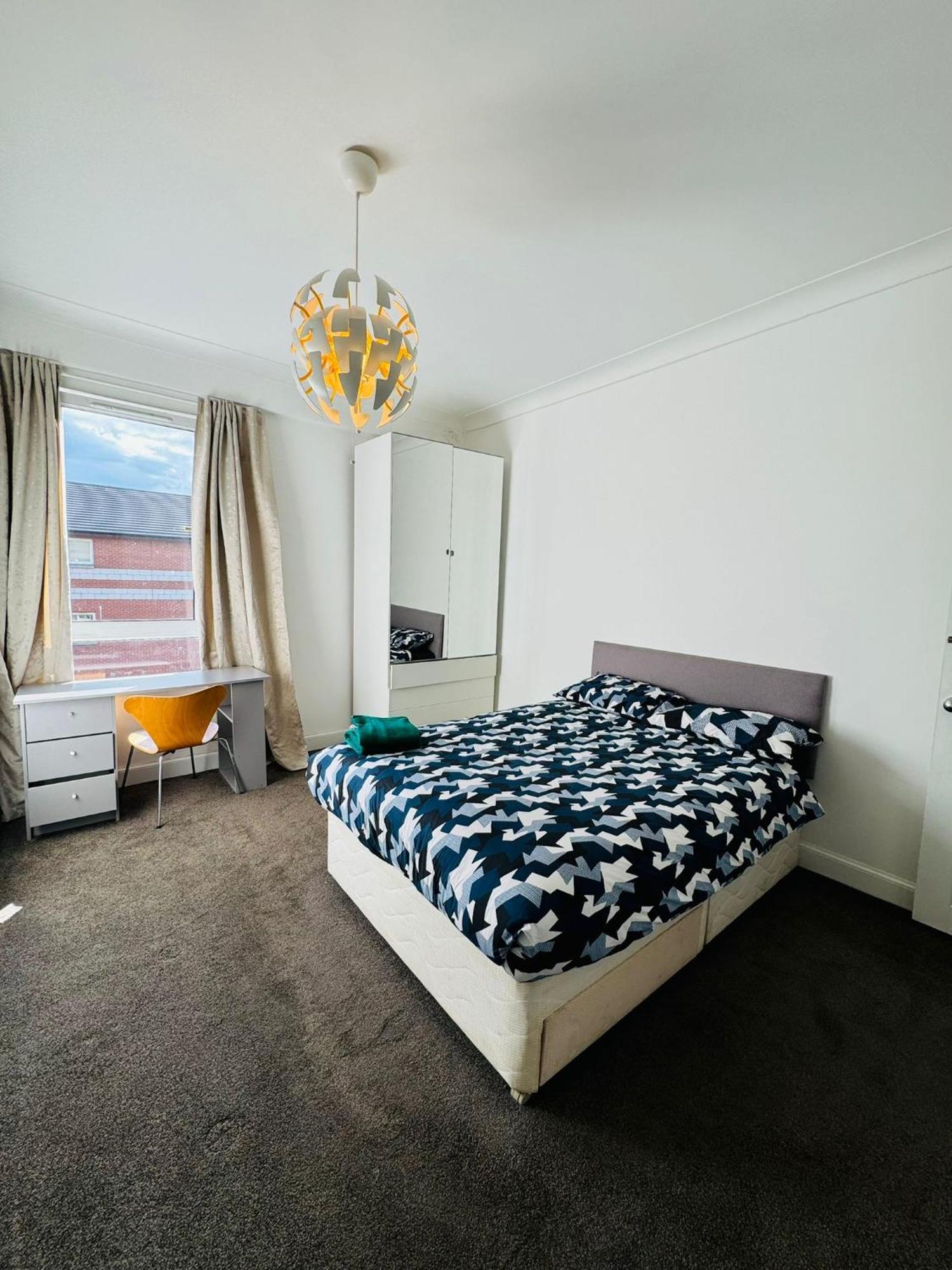 The Urban Retreat Apartment Единбург Екстериор снимка