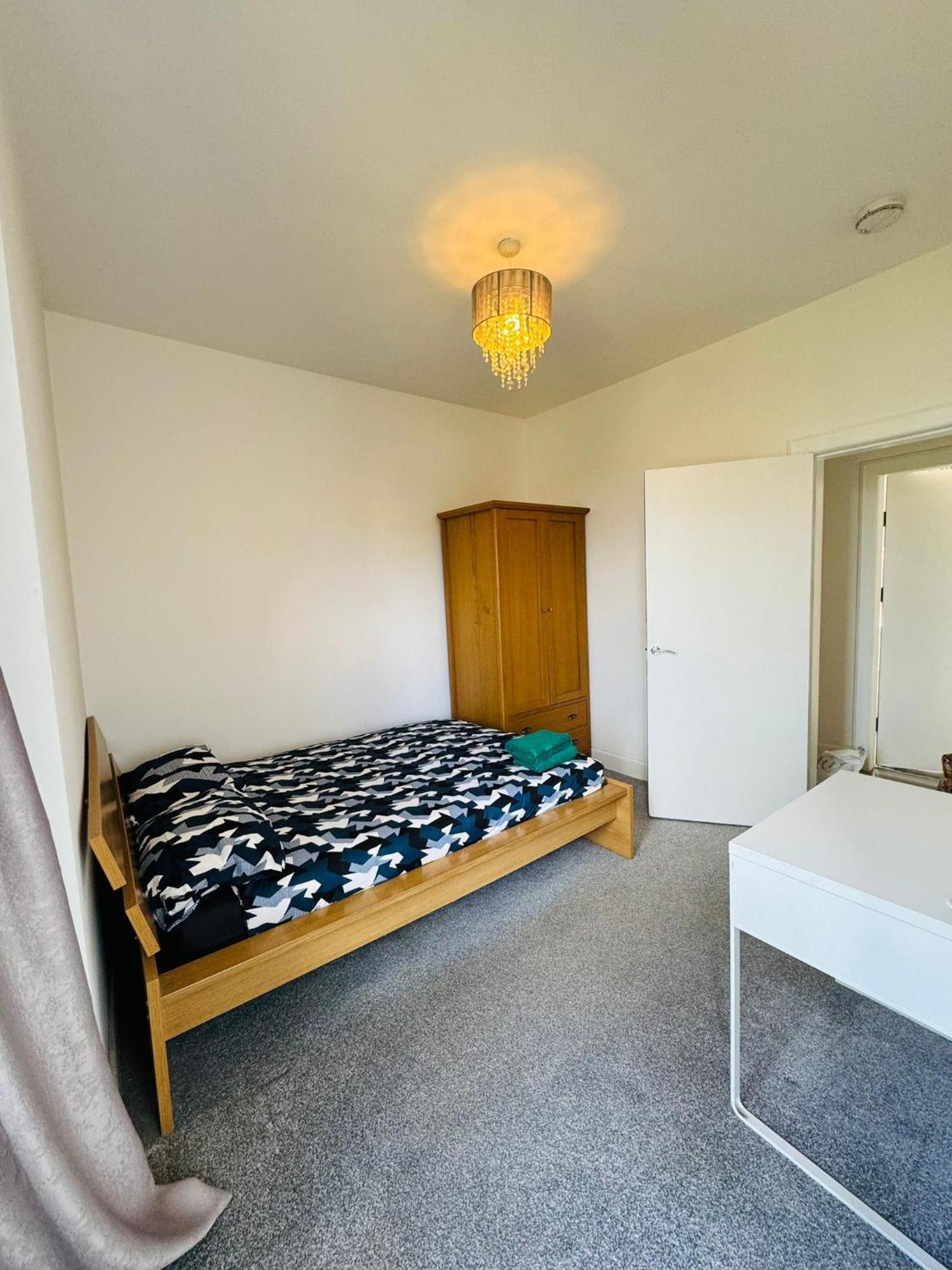 The Urban Retreat Apartment Единбург Екстериор снимка