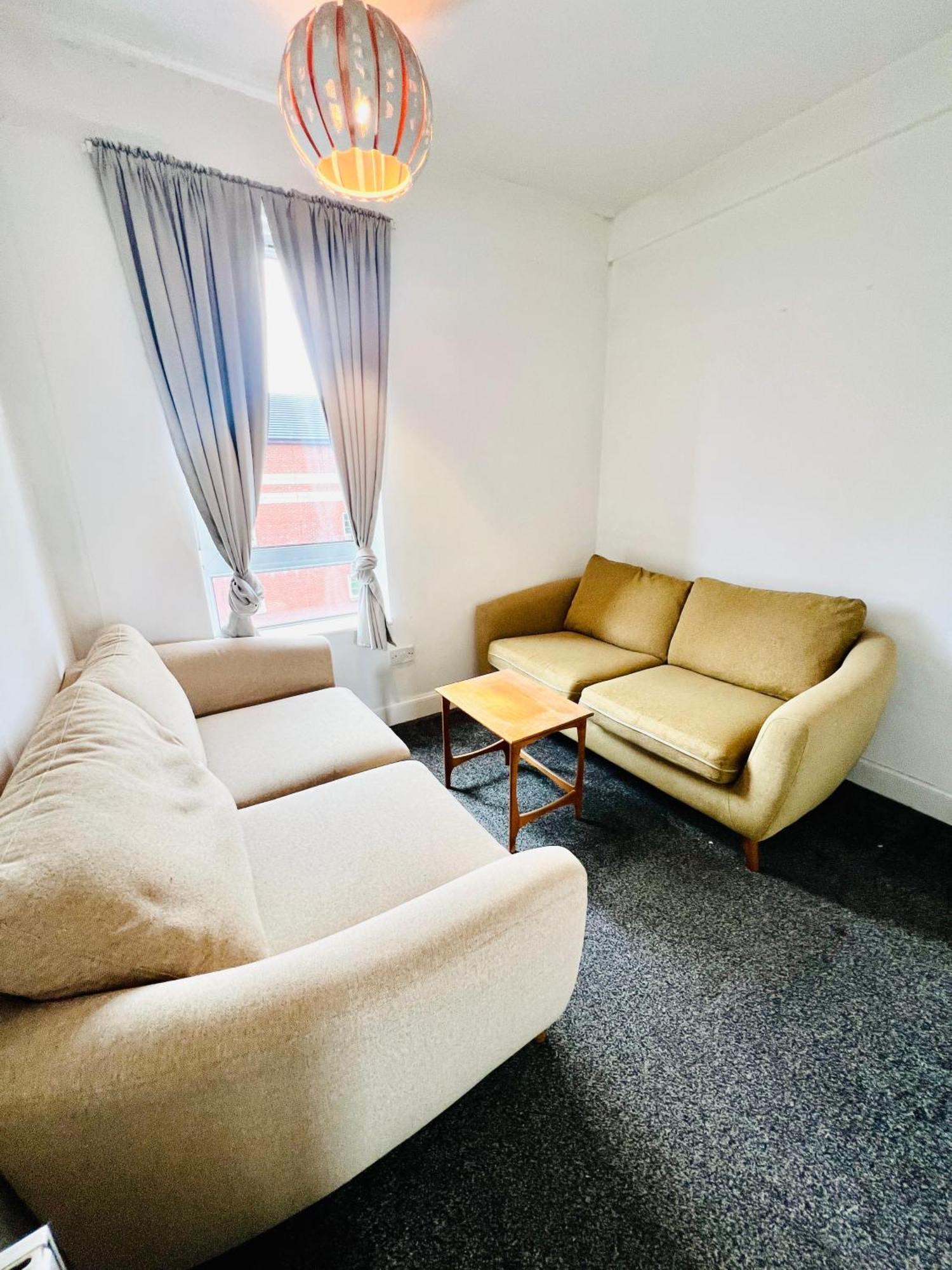The Urban Retreat Apartment Единбург Екстериор снимка