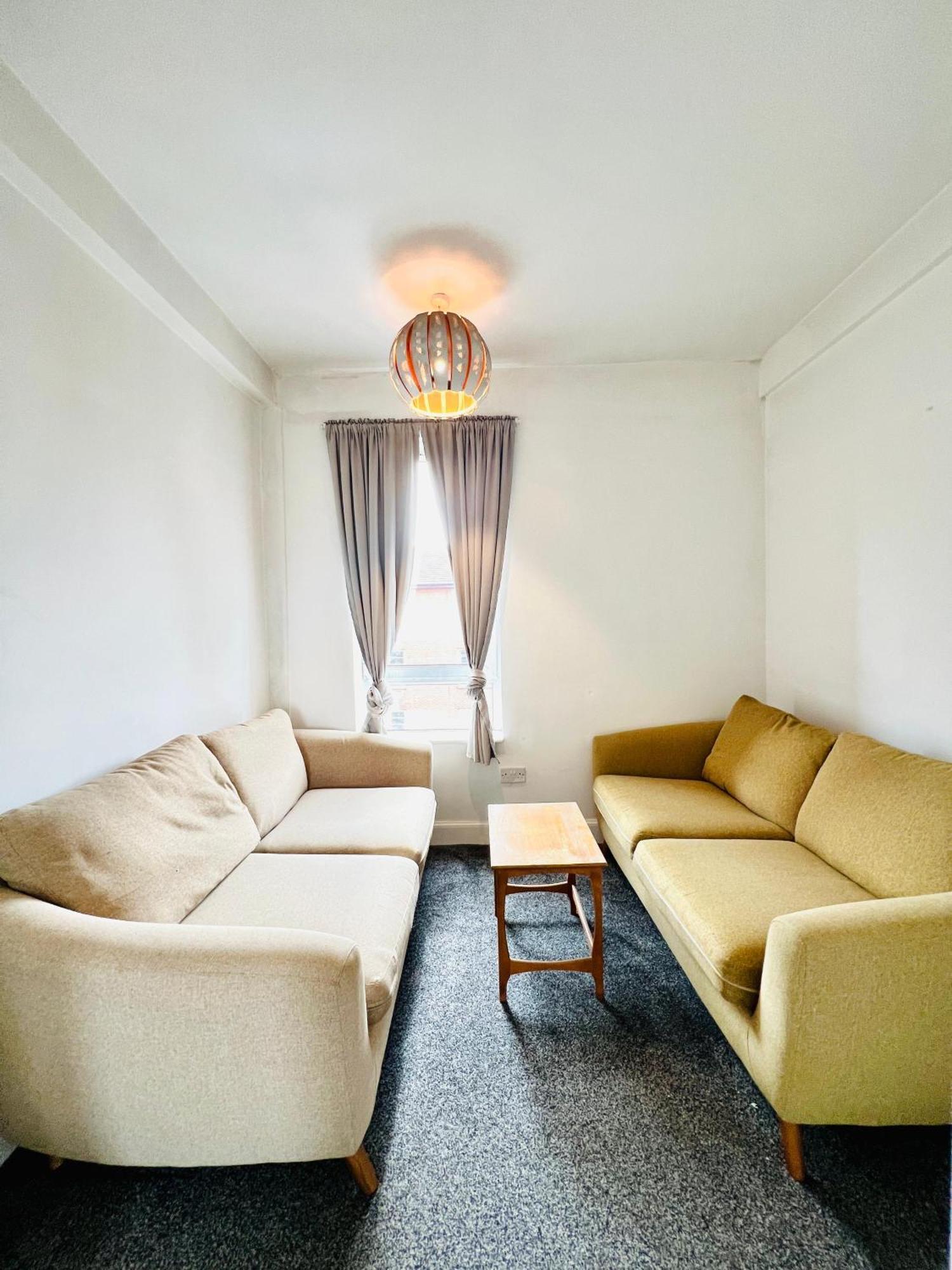 The Urban Retreat Apartment Единбург Екстериор снимка